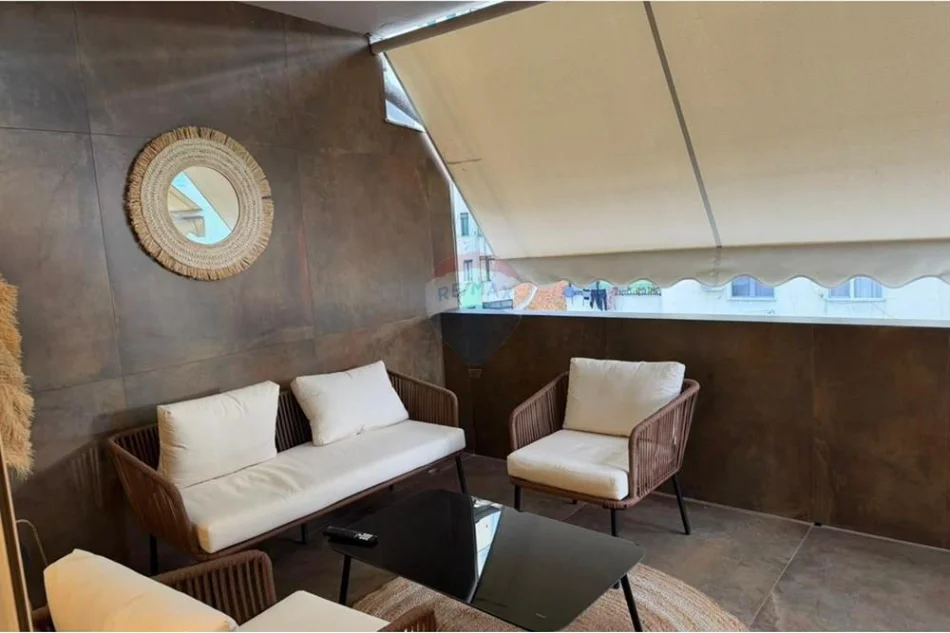 Tirane, shitet apartament 2+1 , 112 m² 305.000 € (Ish Ekspozita)