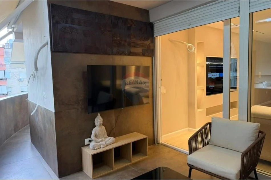 Tirane, shitet apartament 2+1 , 112 m² 305.000 € (Ish Ekspozita)