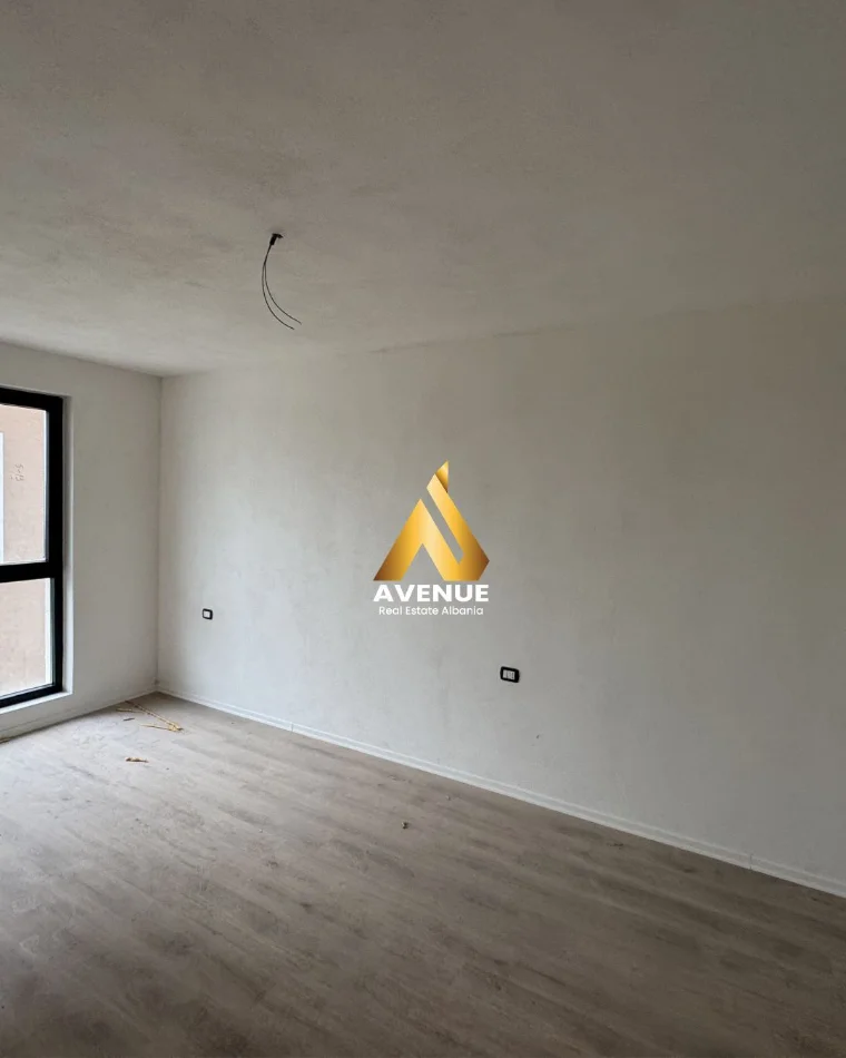 Tirane, shitet apartament 1+1 Kati 5, 74 m² 126.000 € (Rruga e Dafinave)