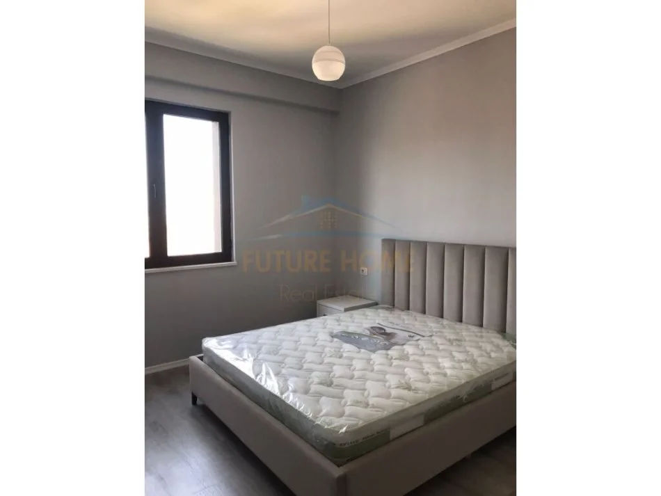 Tirane, jepet me qera apartament 2+1+Ballkon Kati 4, 86 m² 600 € (Don bosko)