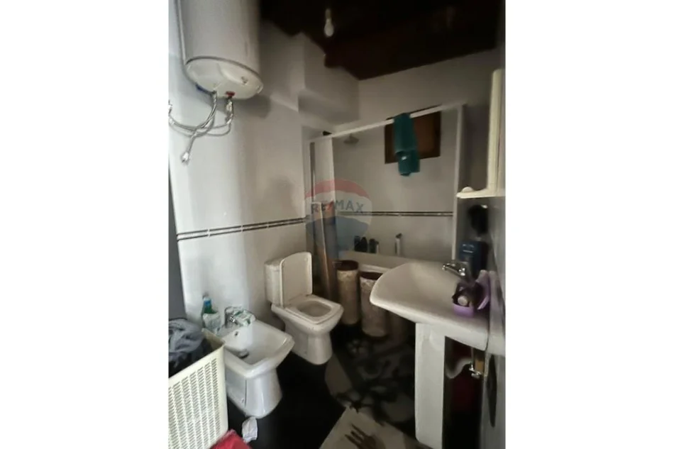 Tirane, shitet apartament 2+1 , 140 m² 200.000 € 