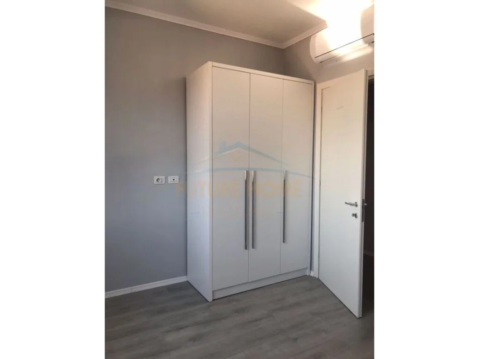 Tirane, jepet me qera apartament 2+1+Ballkon Kati 4, 86 m² 600 € (Don bosko)