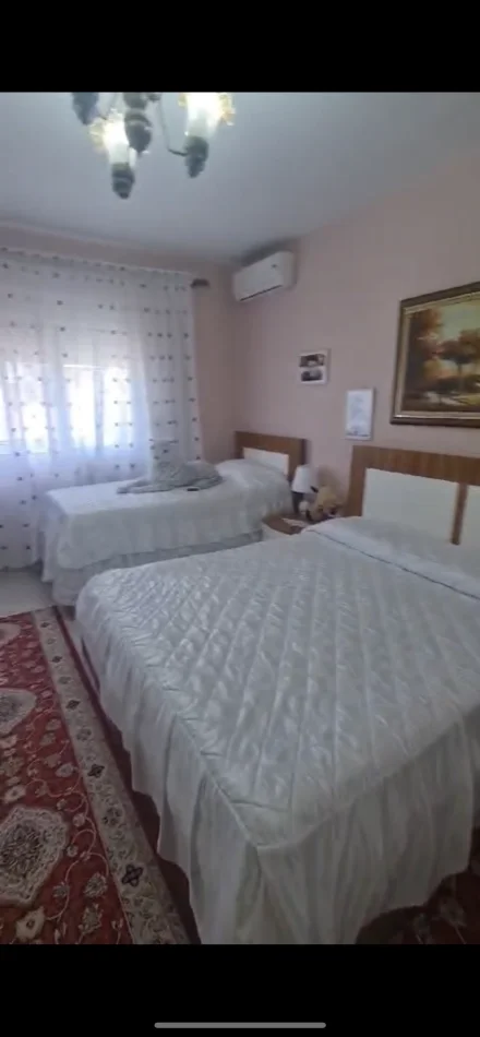 Tirane, jepet me qera 2+1 Kati 4, 90 m² 500 € (Gongresi lushnjes)