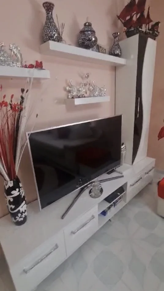 Tirane, jepet me qera 2+1 Kati 4, 90 m² 500 € (Gongresi lushnjes)