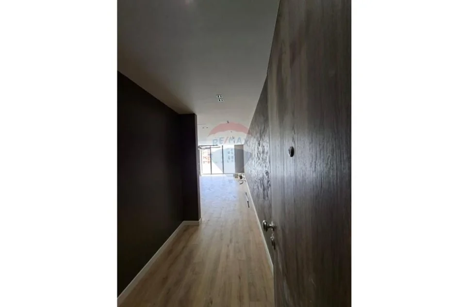 Tirane, shitet apartament 3+1 , 132 m² 200.000 € 