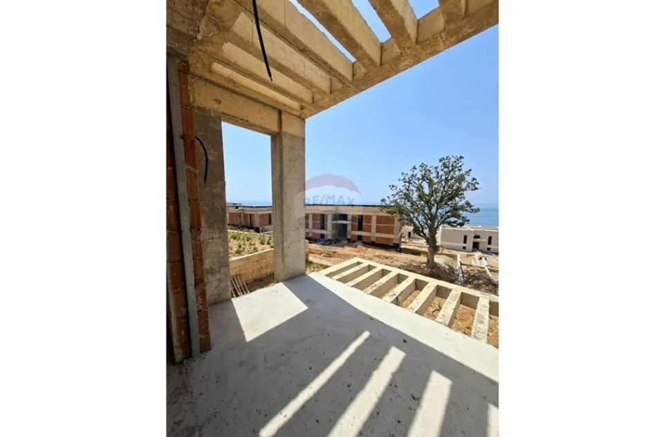 Vlore, shitet apartament 2+1 , 116 m² 460.000 € (Drimadhe)