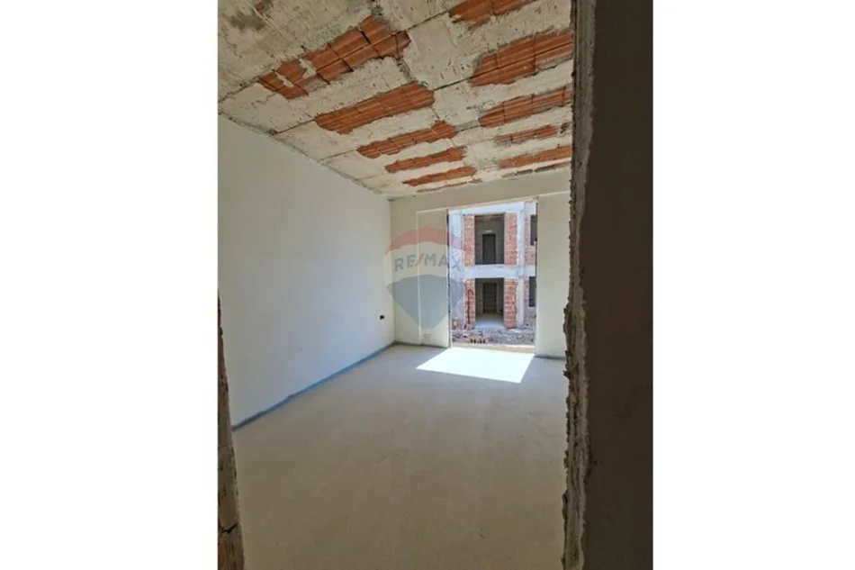 Vlore, shitet apartament 2+1 , 116 m² 460.000 € (Drimadhe)