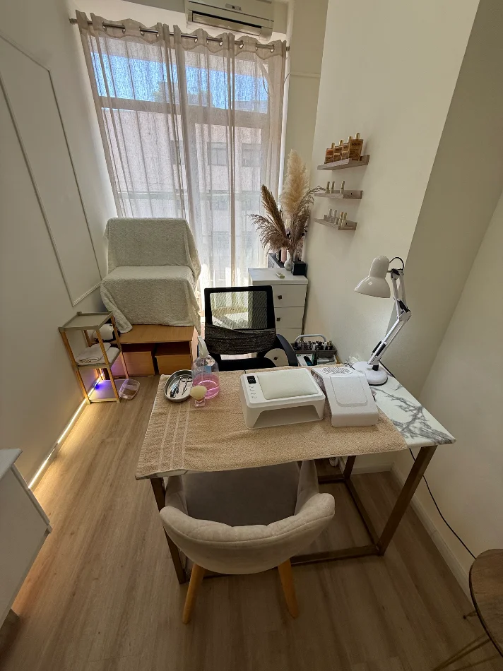 Jepet me qera ambjent biznesi  i kompletuar per Estetike/Thonj, 50 m²