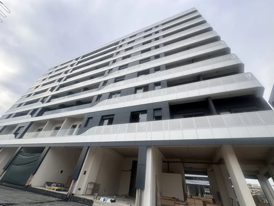 Tirane, shitet apartament 2+1+Ballkon Kati 6, 106 m² 160.000 € (SHITET APARTAMENT 2+1 DONBOSCO)