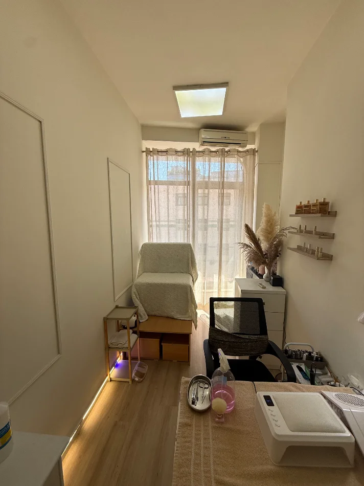 Jepet me qera ambjent biznesi  i kompletuar per Estetike/Thonj, 50 m²