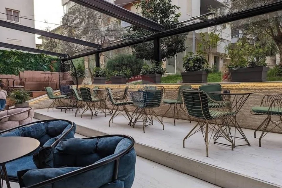 Tirane, shitet bar-kafe , 123 m² 250.000 € 