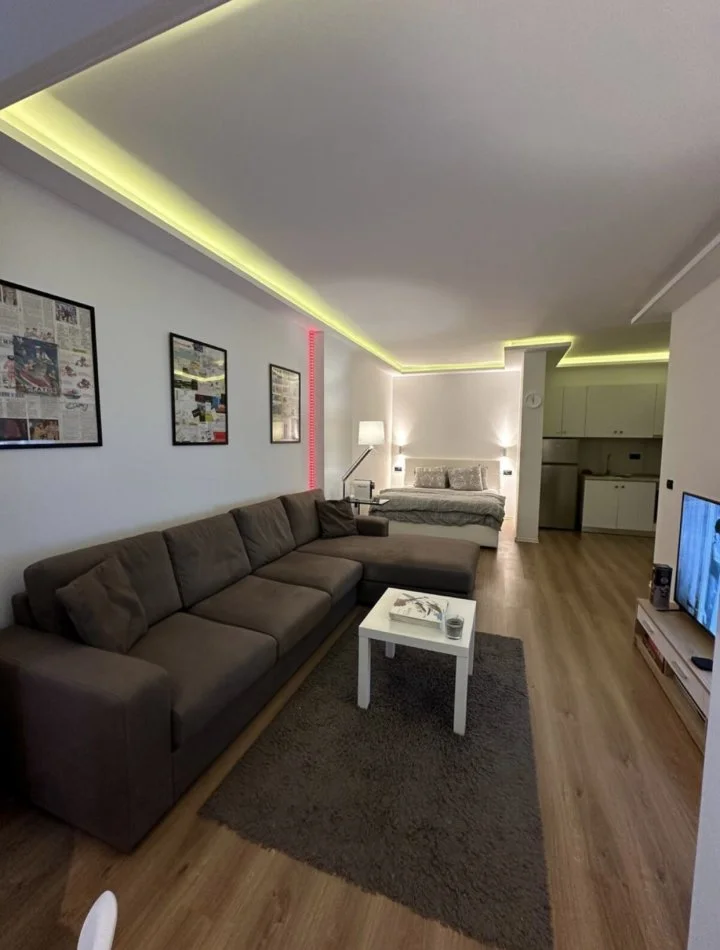 Durres, jepet me qera apartament 1+1+Aneks Kati 5, 68 m² 400 € (Durres)