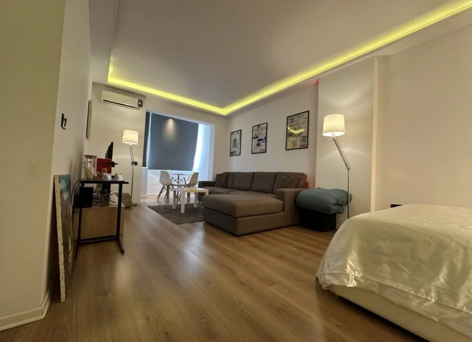 Durres, jepet me qera apartament 1+1+Aneks Kati 5, 68 m² 400 € (Durres)