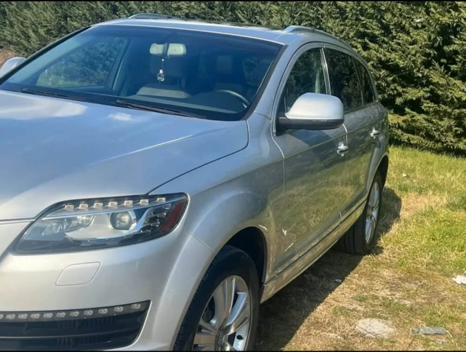 Shqiperi, shes SUV | Xhip Audi Q7 Nafte, gri metalizato automatik Klima 200.000 km 11.000 €