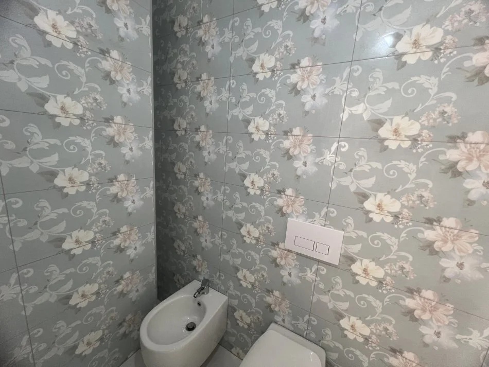 Tirane, shitet apartament 2+1+Ballkon , 98 m² 146.700 € (Jordan Misja)