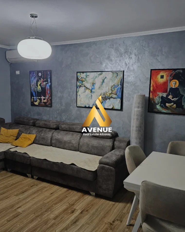 Tirane, jepet me qera apartament 2+1 Kati 5, 72 m² 600 € (Rruga Kadri Roshi)