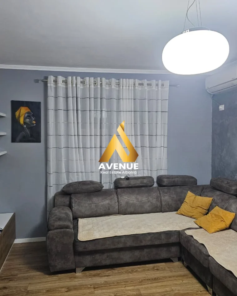 Tirane, jepet me qera apartament 2+1 Kati 5, 72 m² 600 € (Rruga Kadri Roshi)