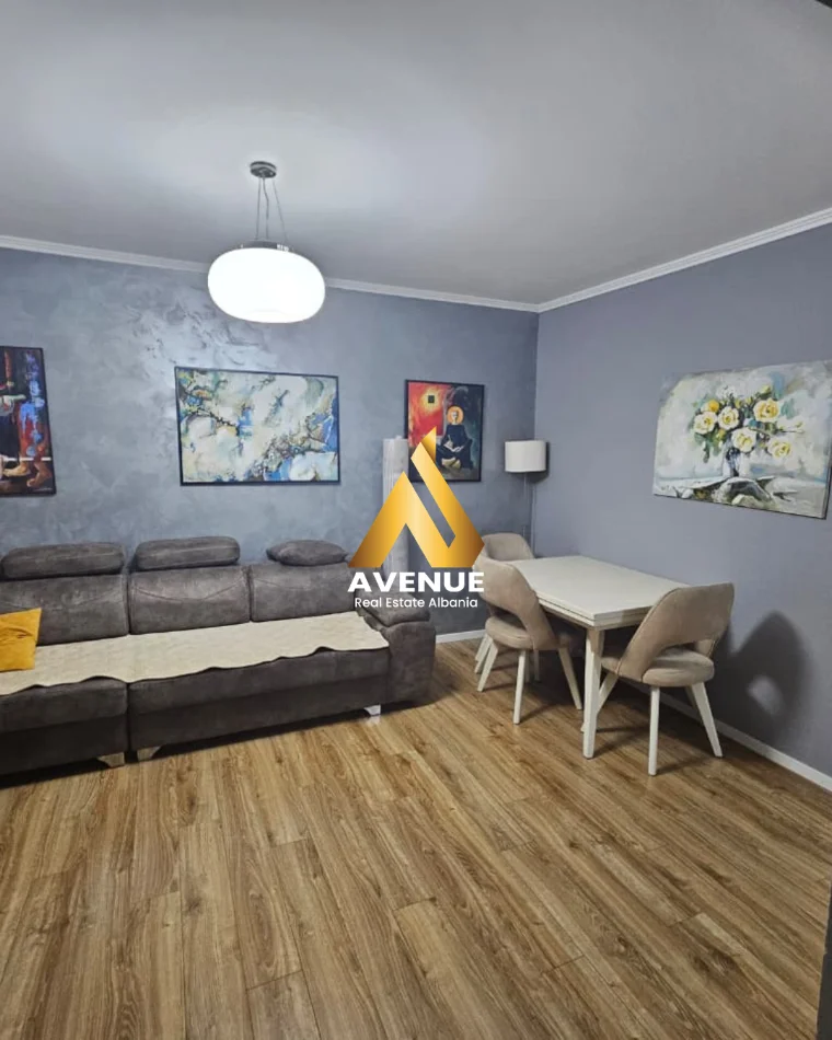 Tirane, jepet me qera apartament 2+1 Kati 5, 72 m² 600 € (Rruga Kadri Roshi)