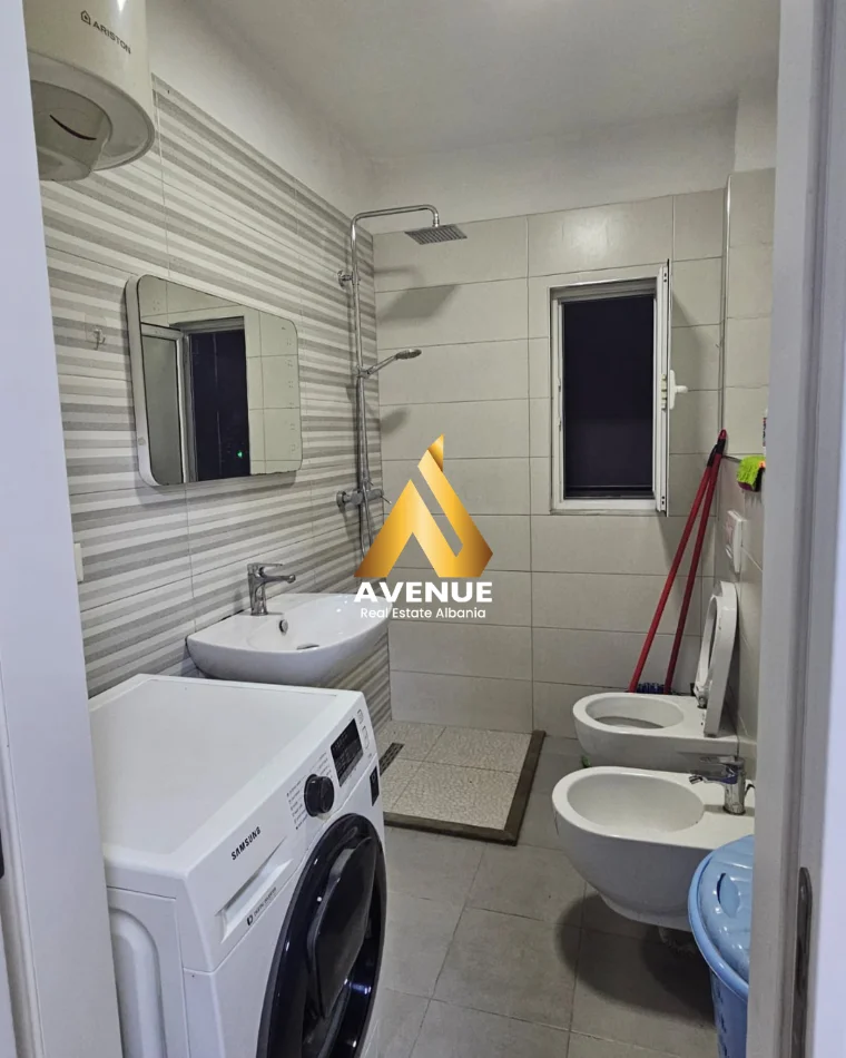 Tirane, jepet me qera apartament 2+1 Kati 5, 72 m² 600 € (Rruga Kadri Roshi)