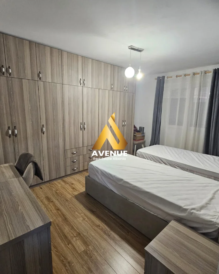Tirane, jepet me qera apartament 2+1 Kati 5, 72 m² 600 € (Rruga Kadri Roshi)