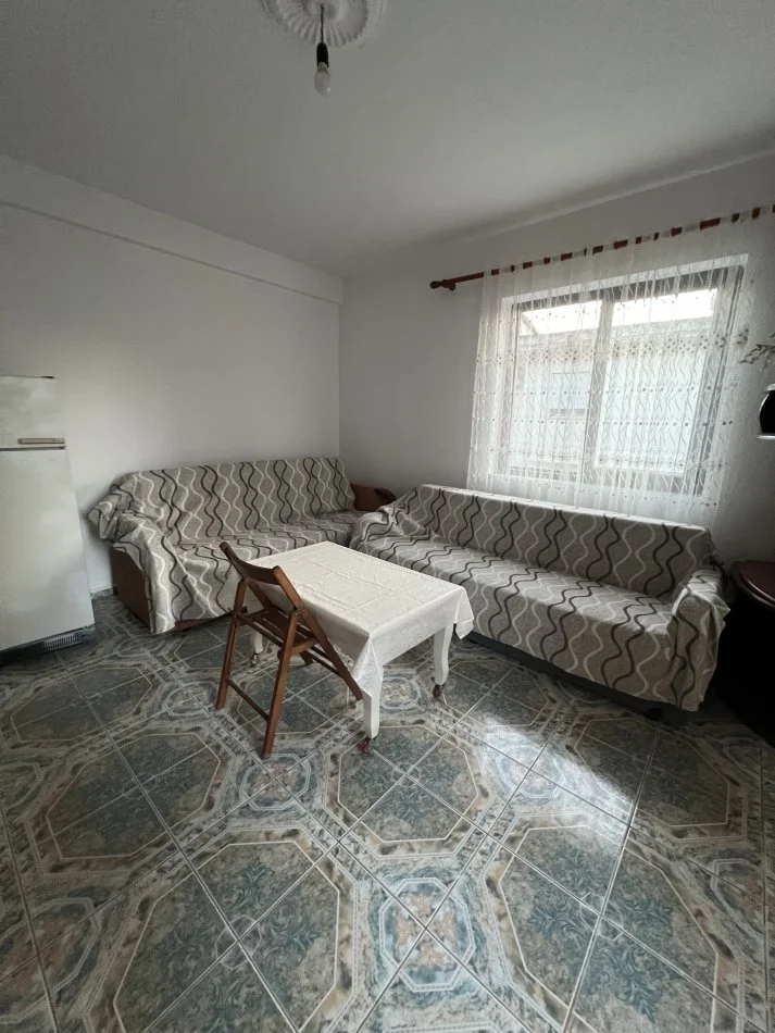 Durres, jepet me qera apartament 1+1+Ballkon Kati 2, 60 m² 200 € 