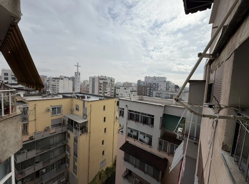 Tirane, jepet me qera apartament Kati 8, 90 m² 600 € 