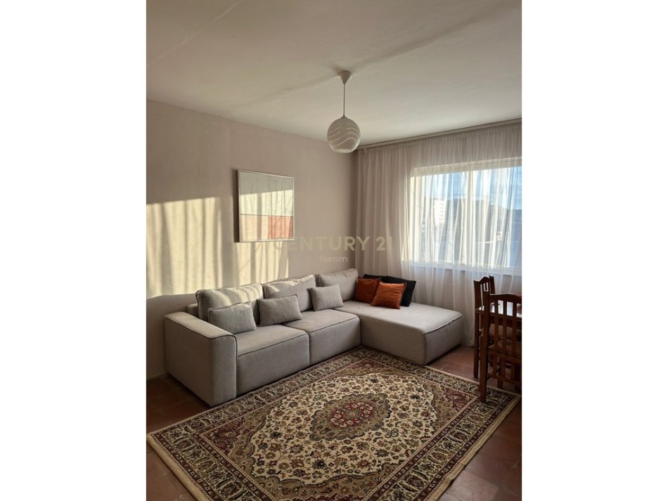 Tirane, jepet me qera apartament 1+1 Kati 5, 63 m² 399 € 