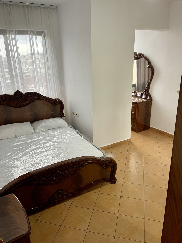 Tirane, jap me qera apartament 2+1+Ballkon Kati 7, 85 m² 55.000 € (Rruga Gjergj Legisi)