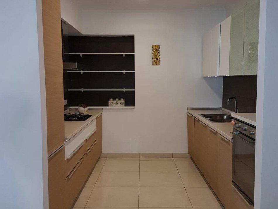 Tirane, jepet me qera apartament 2+1+Aneks+Ballkon Kati 3, 127 m² 800 € (Bogdanet)