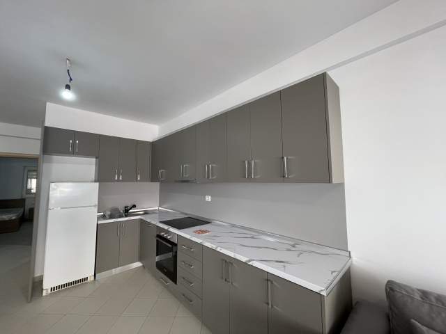 Durres, jepet me qera apartament 2+1+A+BLK Kati 3, 90 m² 300 Euro (Rruga pavarsia)