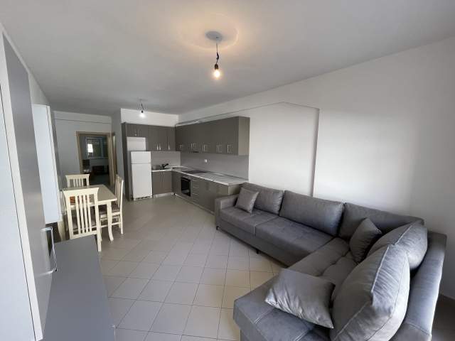 Durres, jepet me qera apartament 2+1+A+BLK Kati 3, 90 m² 300 Euro (Rruga pavarsia)