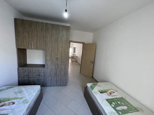 Durres, jepet me qera apartament 2+1+A+BLK Kati 3, 90 m² 300 Euro (Rruga pavarsia)