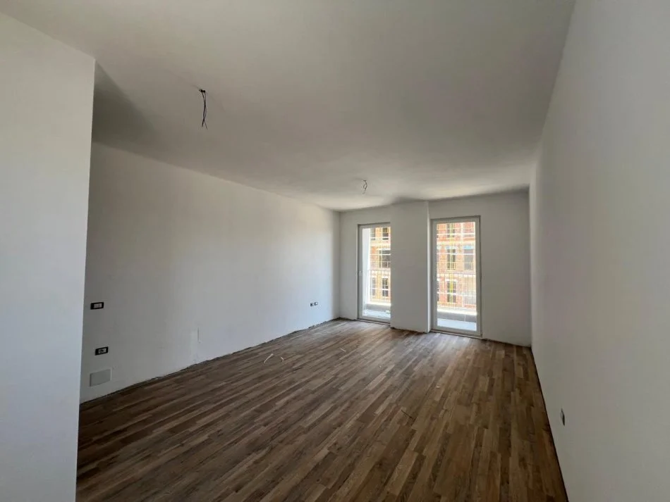 Tirane, shitet apartament 2+1+Ballkon Kati 2, 125 m² 120.765 € (Univers City)