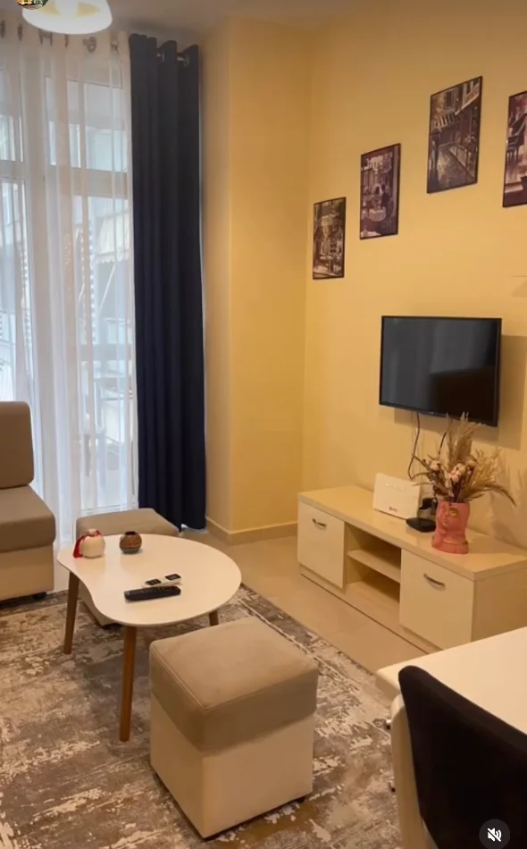 Tirane, jepet me qera apartament 1+1+Ballkon , 60 m² 70,000 Leke(Kompleksi Kika 2)