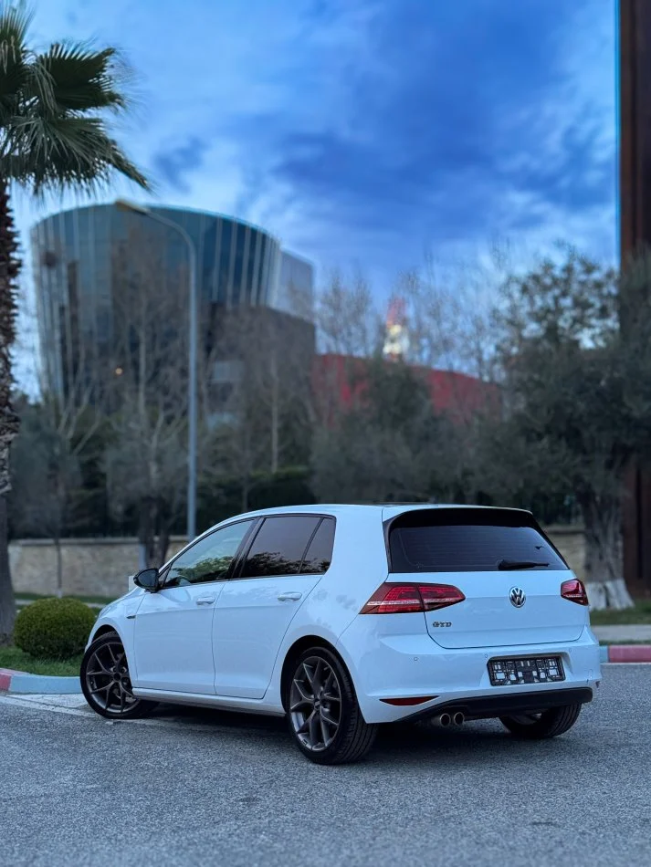 Tirane, ️SHITET SUPER VW GOLF 7 GTD️ Nafte, e bardhë automatik Kondicioner 155.000 km