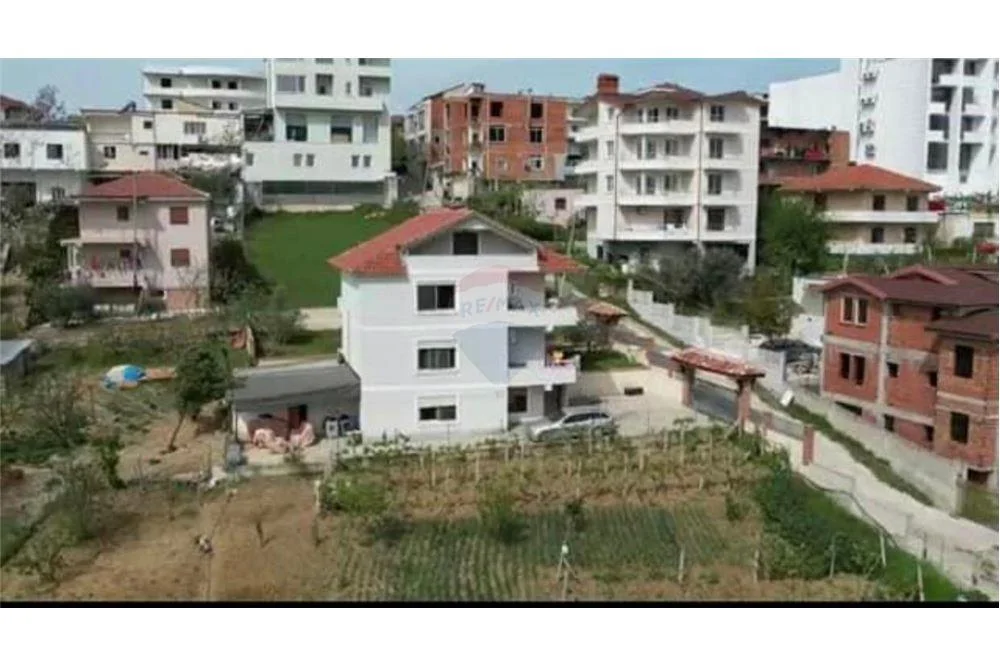 Vile me 5300m2 toke ne Sauk