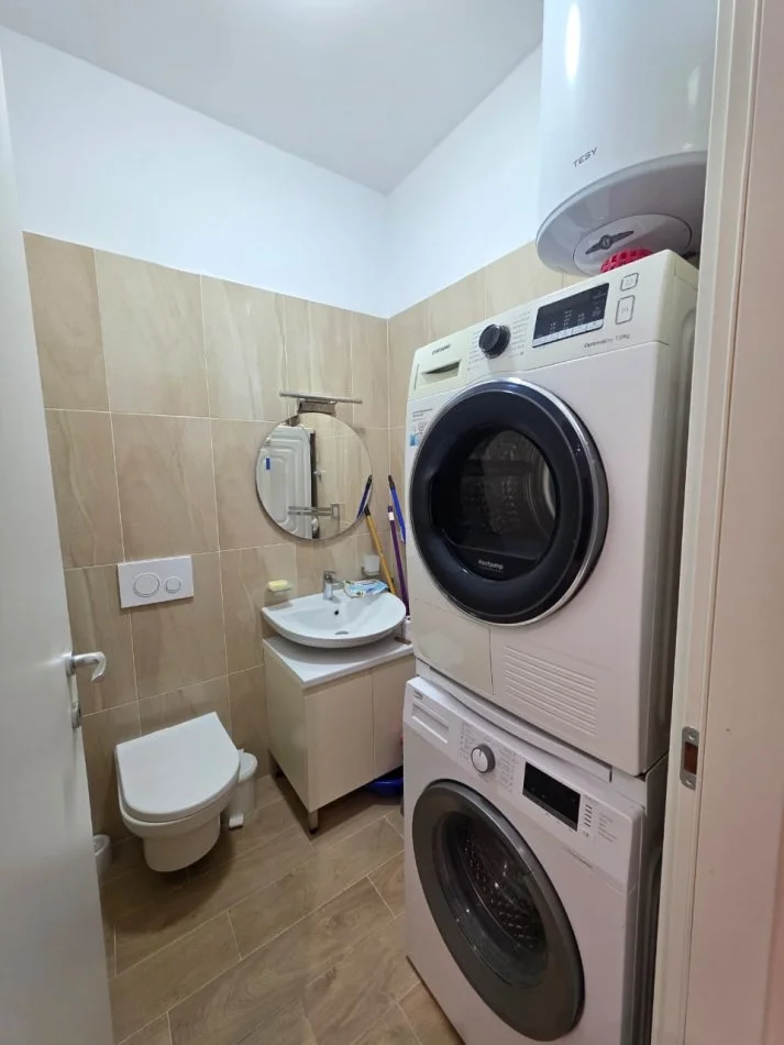 Tirane, jepet me qera apartament , 80 m² 850 € 