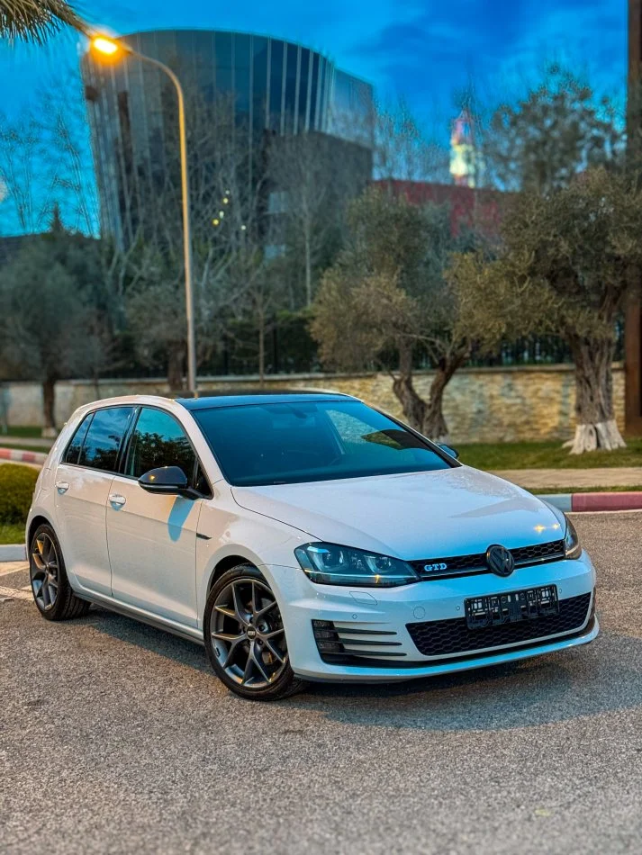 Tirane, ️SHITET SUPER VW GOLF 7 GTD️ Nafte, e bardhë automatik Kondicioner 155.000 km