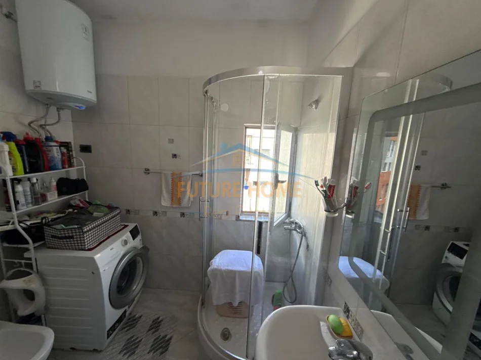 Tirane, shitet apartament 1+1 Kati 6, 66 m² 110.000 € 