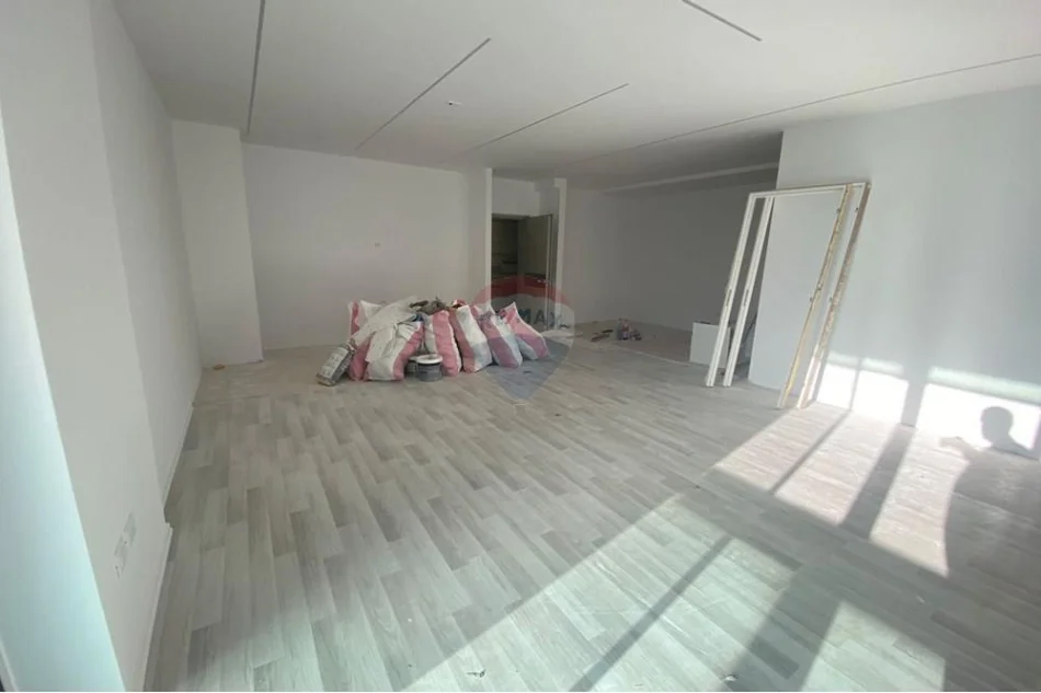 Shqiperi, shes apartament 2+1 , 145 m² 600.000 € 