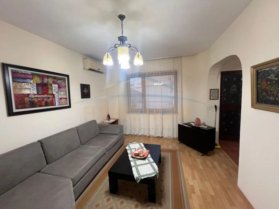 Tirane, shitet apartament 2+1+Ballkon Kati 3, 80 m² 120.000 € (Ali dem)