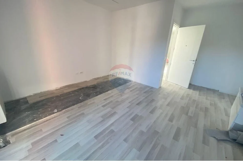 Shqiperi, shes apartament 2+1 , 145 m² 600.000 € 