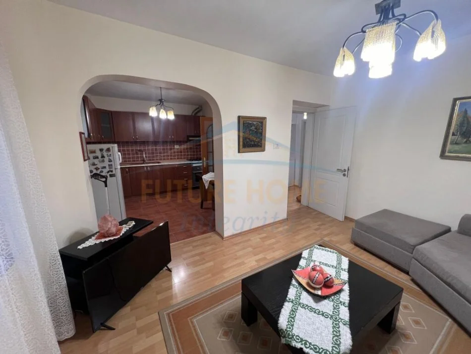 Tirane, shitet apartament 2+1+Ballkon Kati 3, 80 m² 120.000 € (Ali dem)