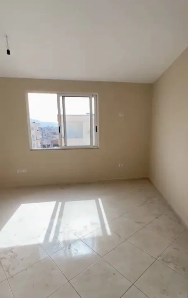 Tirane, jepet me qera apartament 2+1+Ballkon Kati 9, 35.000 € (Rruga Sokrat Miho)