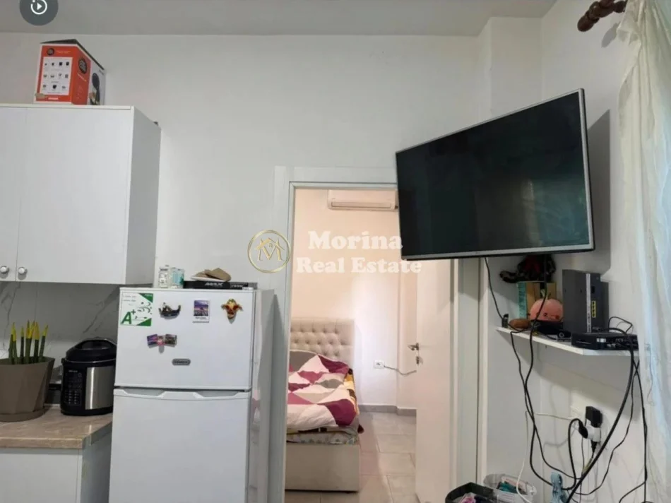 Tirane, jepet me qera apartament 1+1 Kati 3, 60 m² 400 € (Rruga 5 Maji)