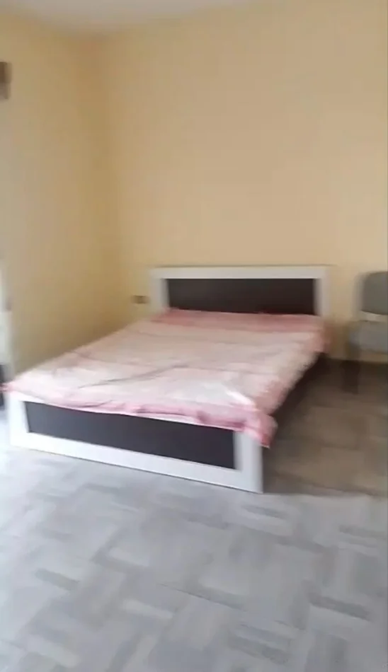 Tirane, jepet me qera apartament 1+1 Kati 3, 60 m² 260 € (Rruga 5 Maji)