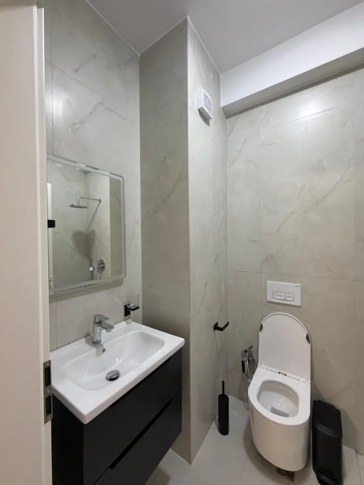 Tirane, jepet me qera apartament 1+1 Kati 6, 50 m² 450 € (Kompleksi Kadiu)