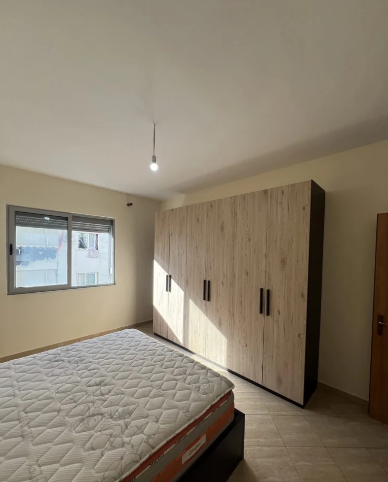 Tirane, jepet me qera apartament 1+1 Kati 2, 78 m² 450 € (Kodra E Diellit)