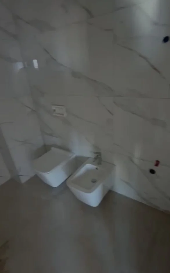 Tirane, jepet me qera apartament 1+1 Kati 9, 600 € (The New Boulevard)