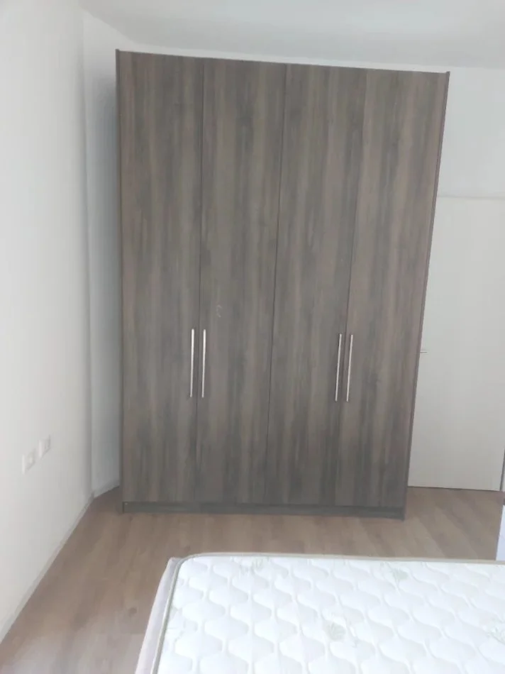 Tirane, jepet me qera apartament 2+1 Kati 4, 77 m² 500 € (Kadiu)